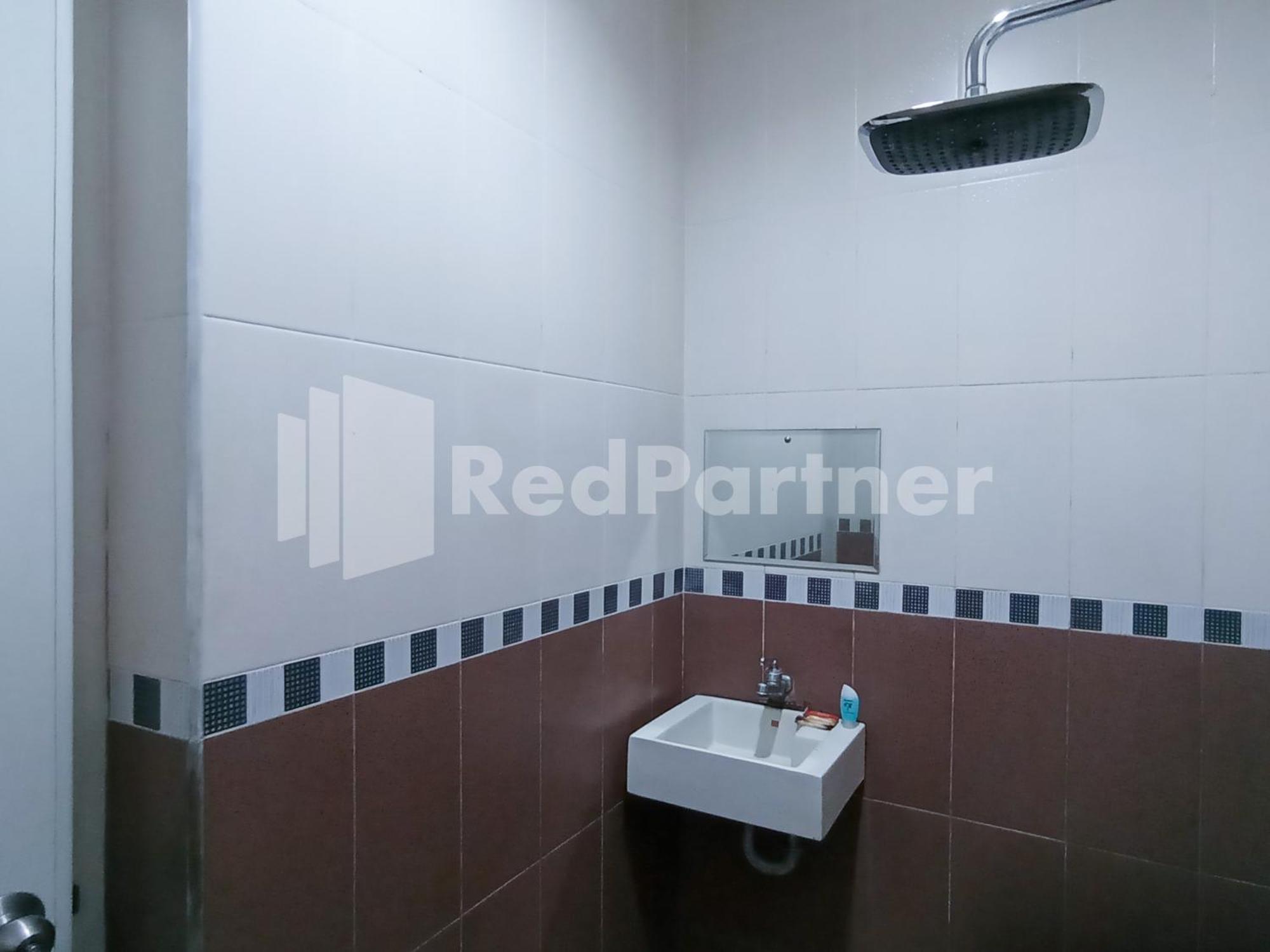 Nillo Hotel Kebumen Mitra Reddoorz Экстерьер фото