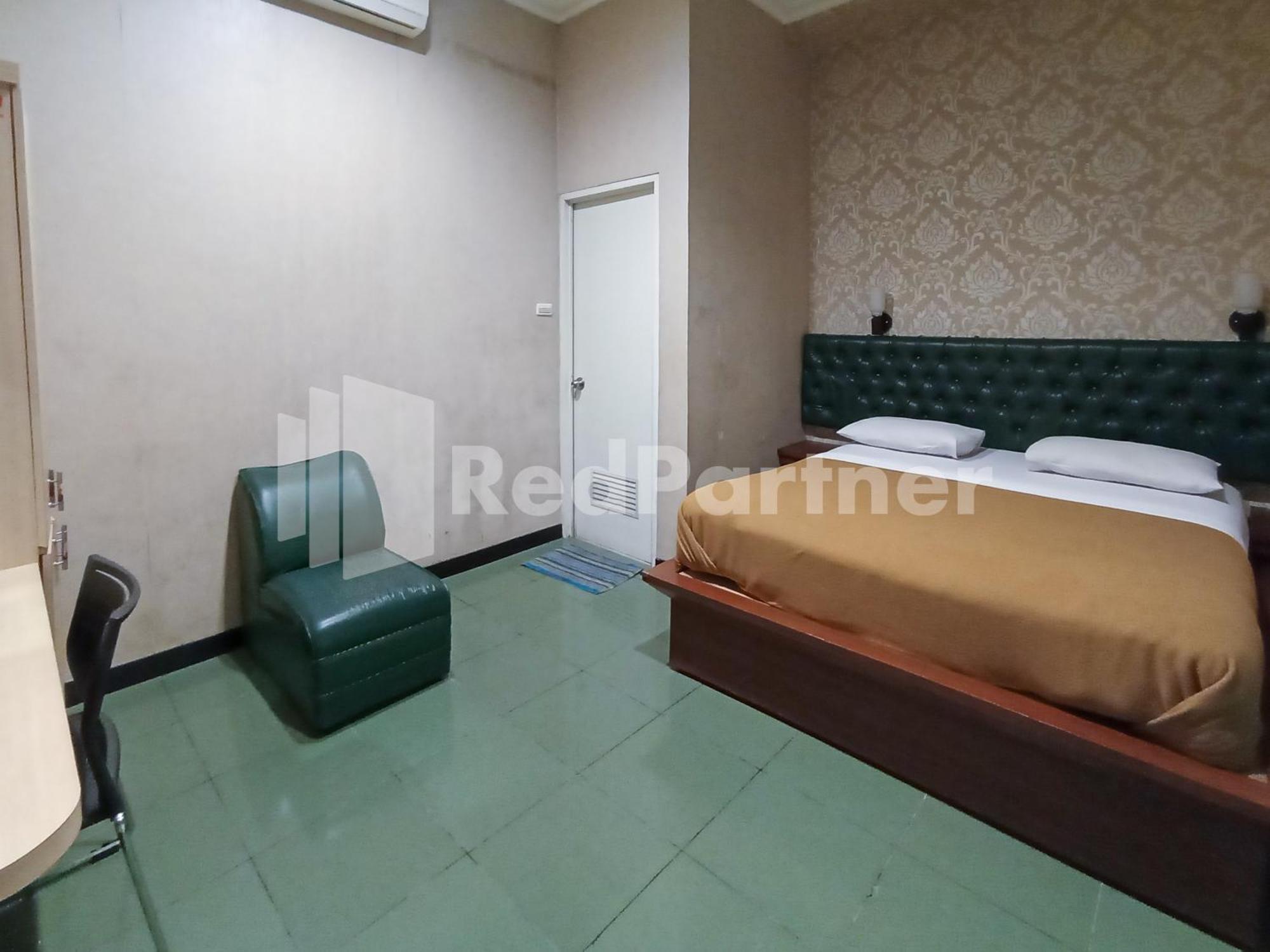 Nillo Hotel Kebumen Mitra Reddoorz Экстерьер фото
