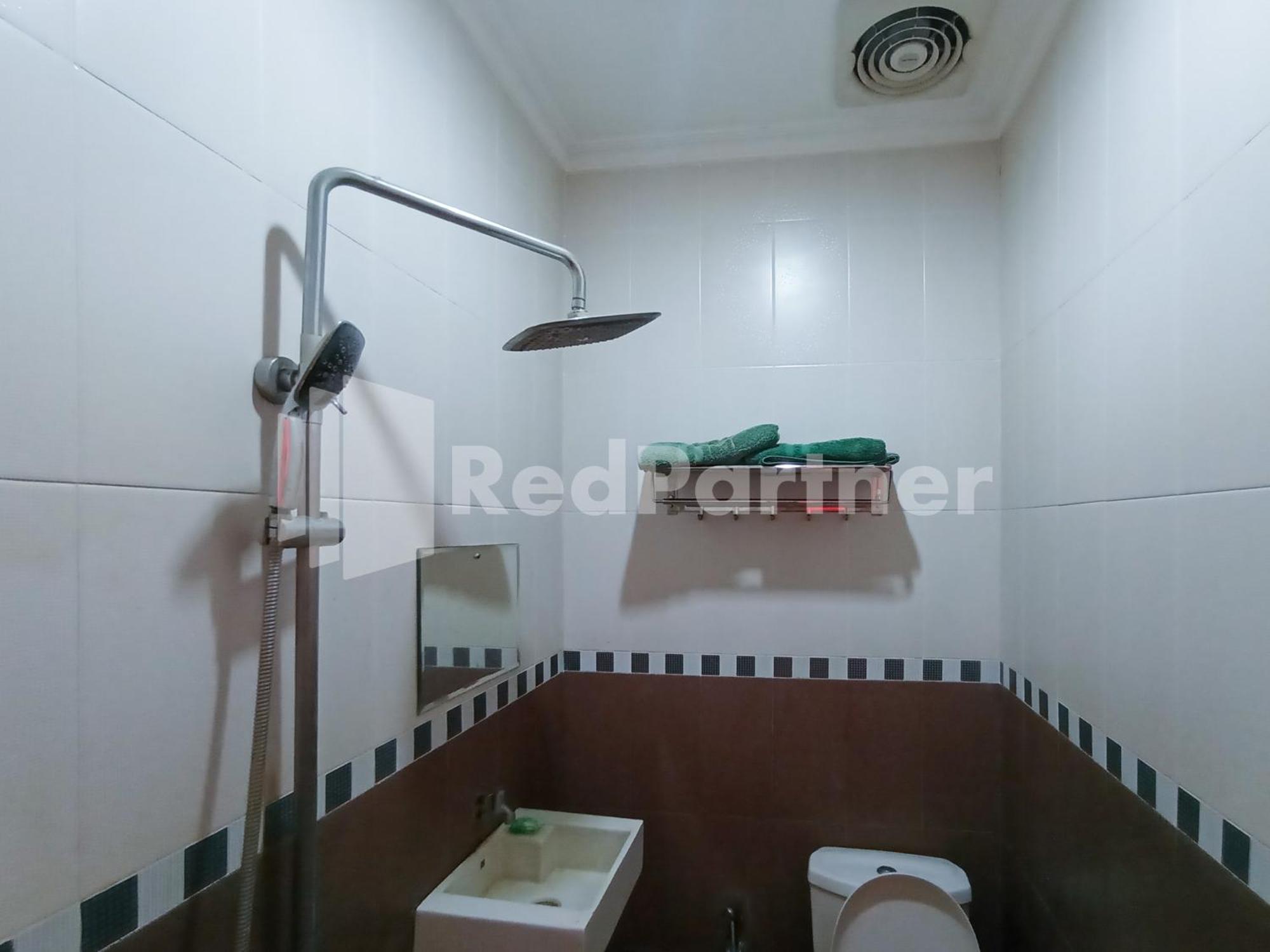 Nillo Hotel Kebumen Mitra Reddoorz Экстерьер фото