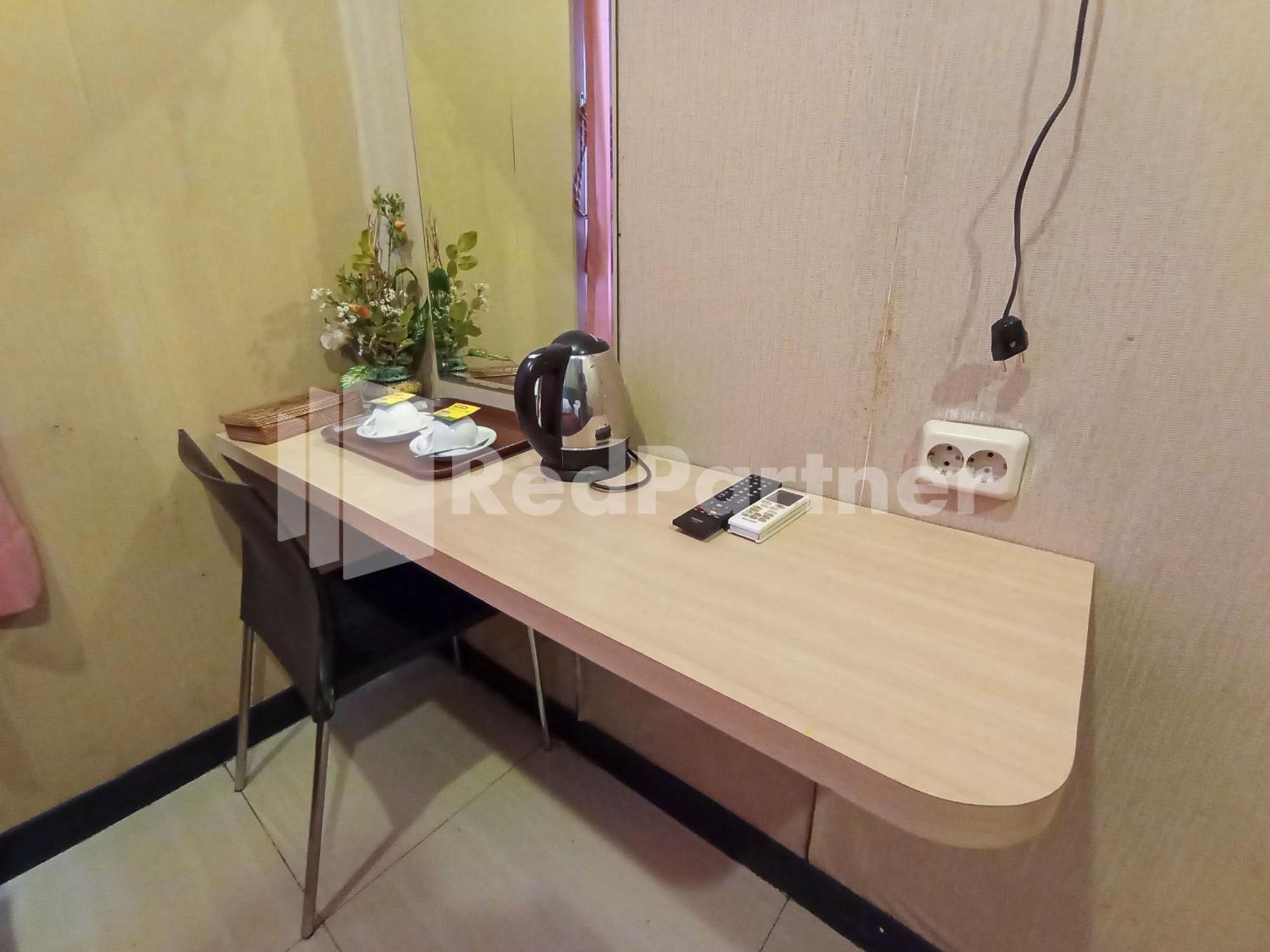 Nillo Hotel Kebumen Mitra Reddoorz Экстерьер фото