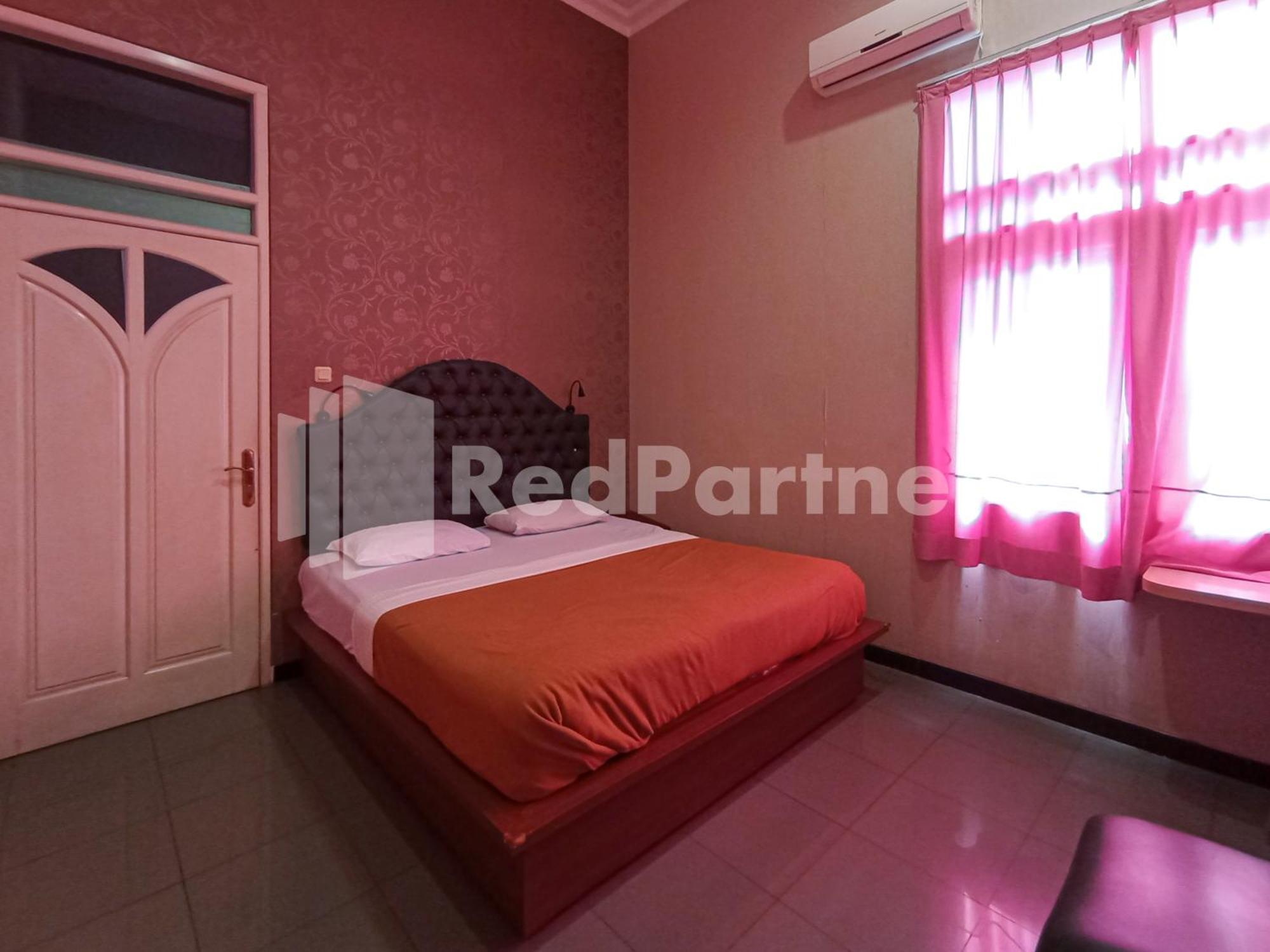 Nillo Hotel Kebumen Mitra Reddoorz Экстерьер фото