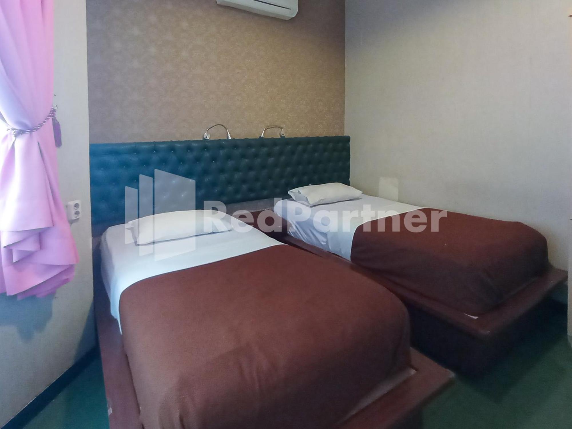Nillo Hotel Kebumen Mitra Reddoorz Экстерьер фото