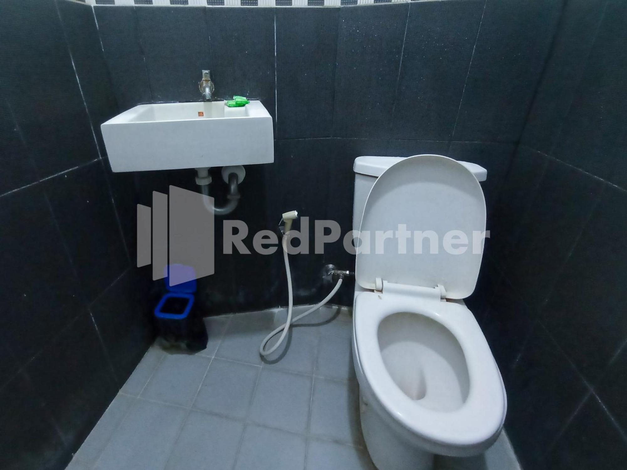 Nillo Hotel Kebumen Mitra Reddoorz Экстерьер фото