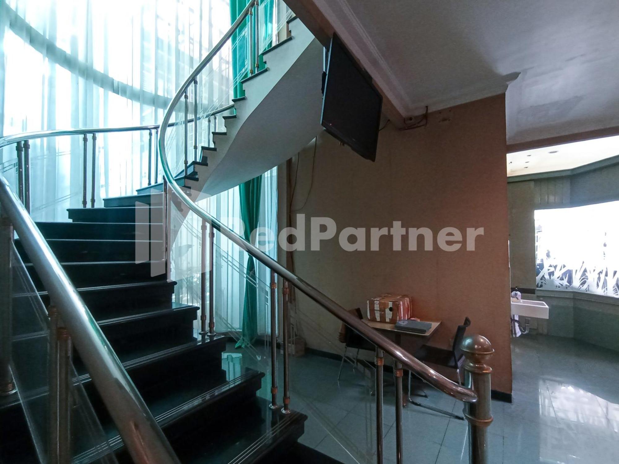 Nillo Hotel Kebumen Mitra Reddoorz Экстерьер фото